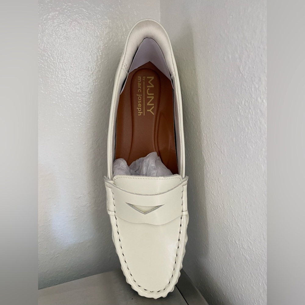 NWT...MARC JOSEPH..WOMENS PATENT LEATHER LOAFERS
